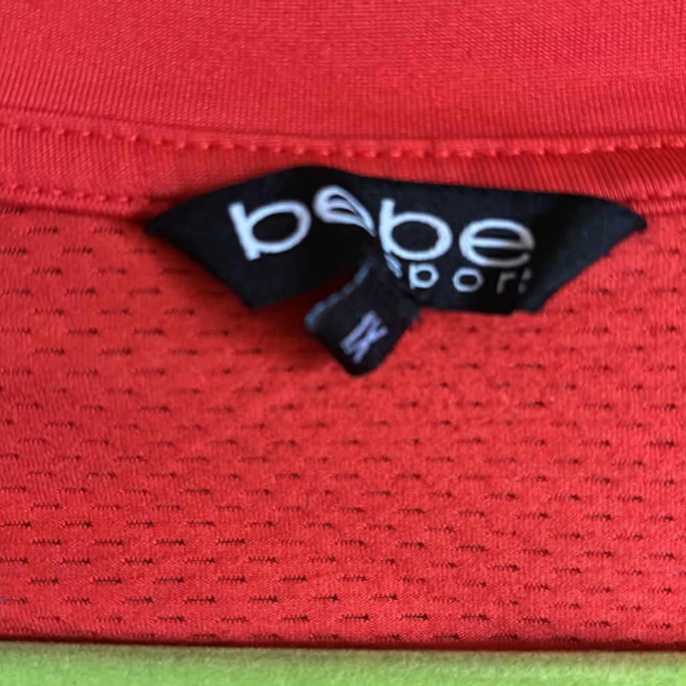 Bebe T-Shirt - Picture 6 of 10